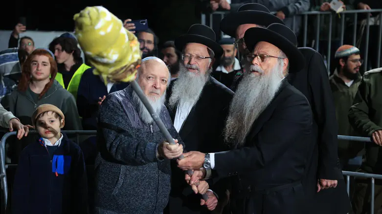In photos: Lag Ba’Omer night in Meron