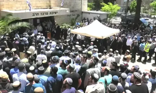“He devoted his entire life to Jewish Law” | Rabbi Aryeh Stern laid to rest
