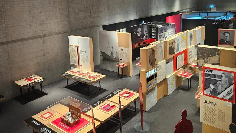 Eichmann capture exhibition – also in Hitler’s bunker