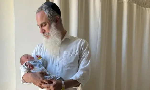 Rabbi welcomes 6th son less than a year after losing both legs
