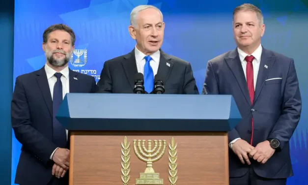 Israel unveils massive summer program for students
