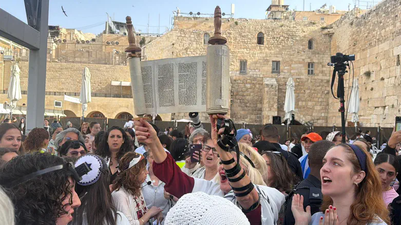 “Provocation”: Women of the Wall sparked unrest at the Western Wall plaza