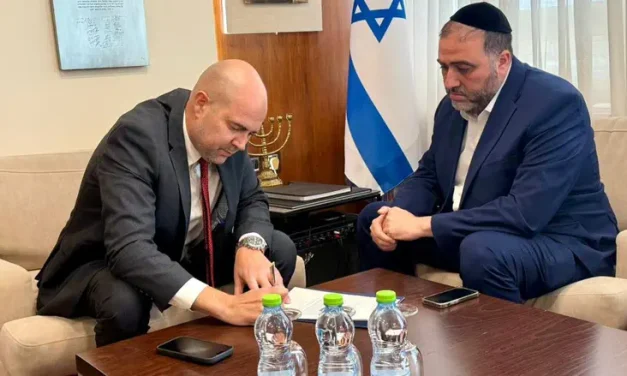 MK Moshe Arbel resigns from Knesset
