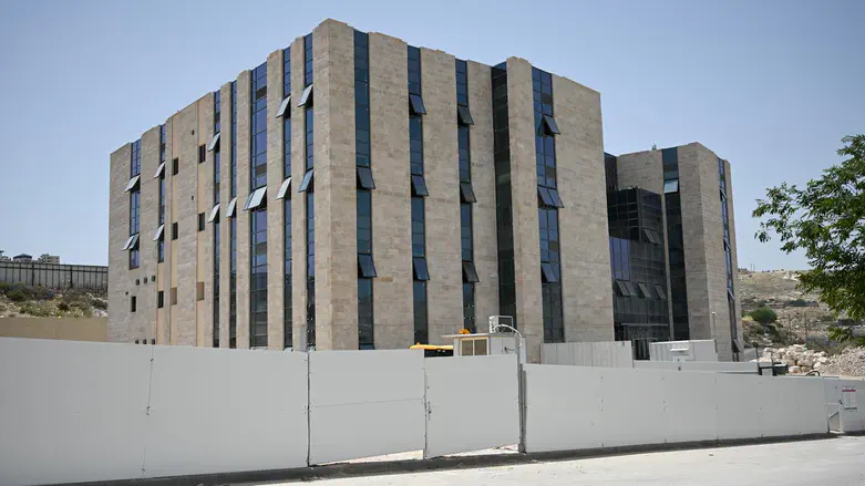 Target date set for opening medical center in Sha’ar Binyamin