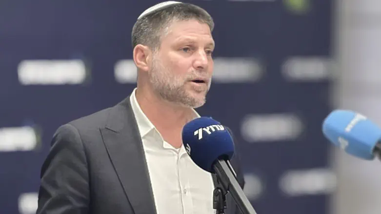 Smotrich sets condition: ‘Draft law must ensure those who don’t study enlist’