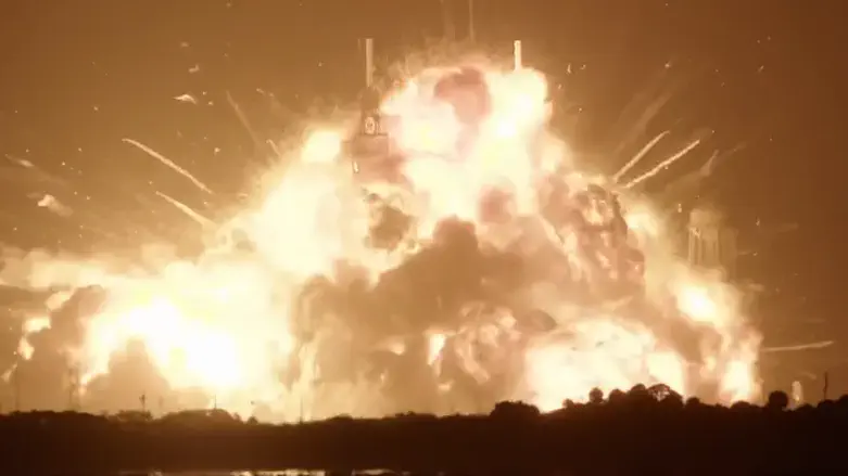 Watch: New Glenn explodes into massive fireball