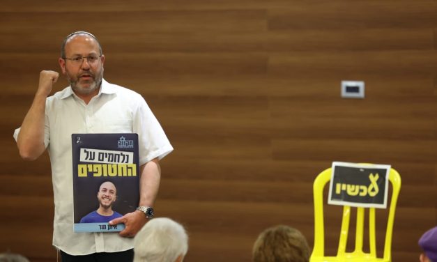 Father of released hostage Eitan Mor joins Smotrich’s Religious Zionist Party
