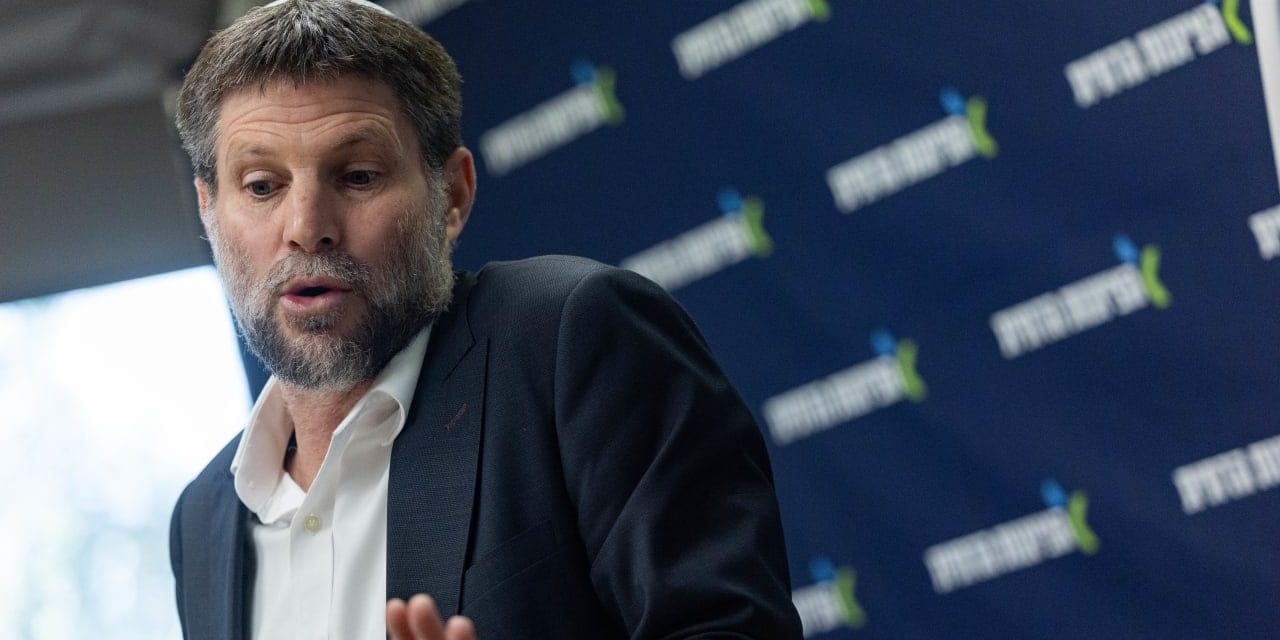 Strait of Hormuz tensions rise, Finance Minister Smotrich makes explosive comments