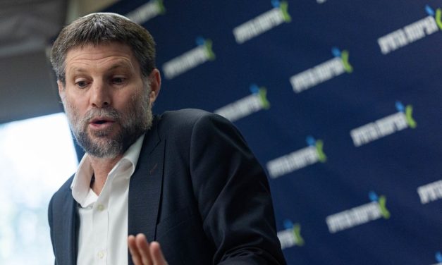 Strait of Hormuz tensions rise, Finance Minister Smotrich makes explosive comments