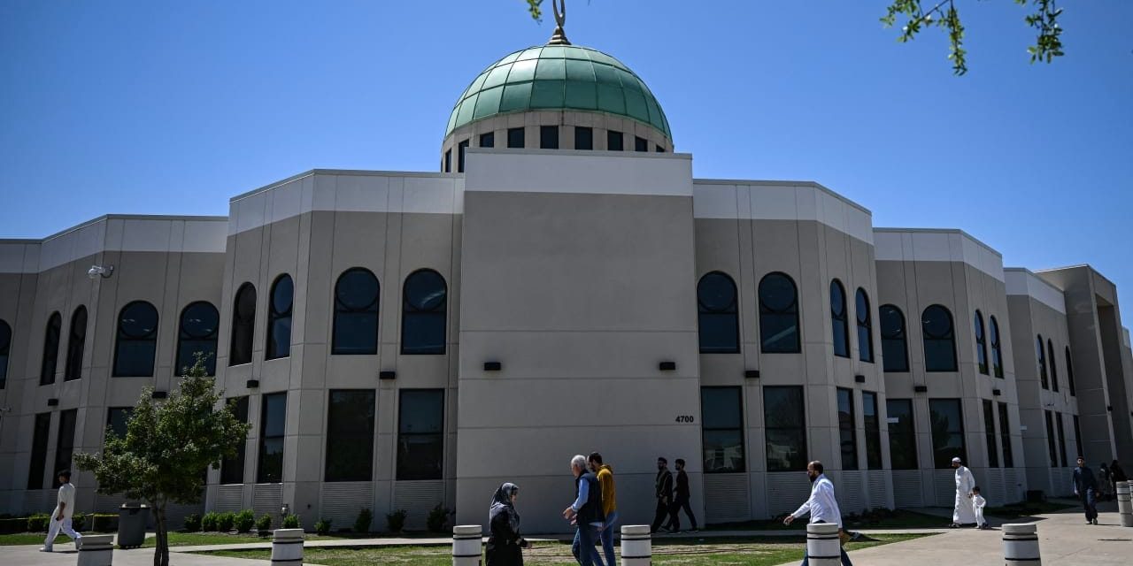 What is EPIC City, the controversial planned Muslim residential community in Texas?
