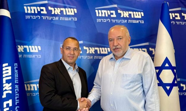 Sharon Sharabi, brother of ex-hostage Eli Sharabi, joins Avigdor Liberman’s Yisrael Beytenu