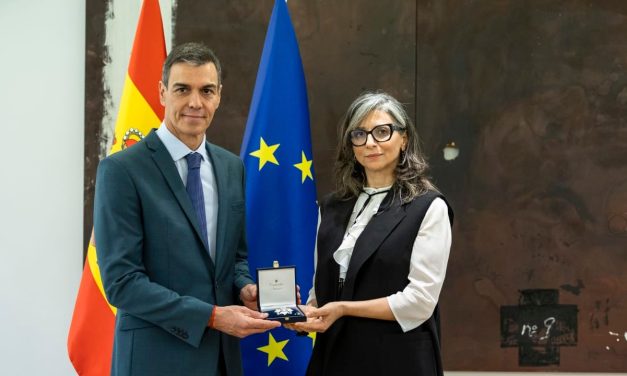 Francesca Albanese receives prestigious award from Spanish Prime Minister