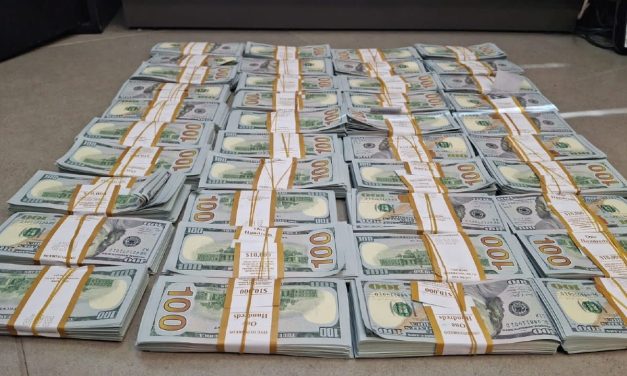 Police seize $400,000 from car under suspicion of money laundering, tax offenses