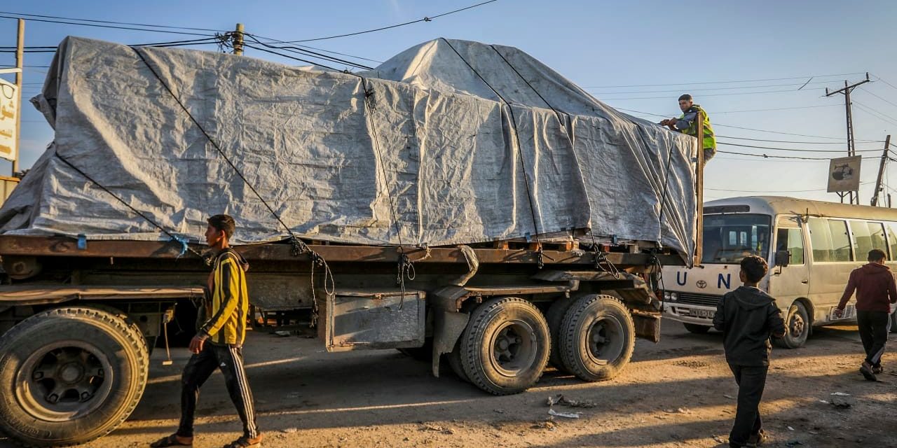 IDF indicts two soldiers for smuggling cigarettes, stealing ammo, tax offenses linked with Gaza