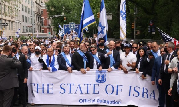 ‘Holding our heads high’: MKs march at Israel Parade, slam Mamdani’s decision to boycott