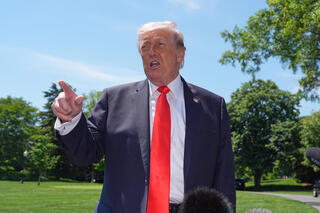 Trump summons Cabinet to Camp David as Iran talks near crunch point