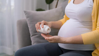 Painkillers not linked to birth defects in pregnancy, major Israeli studies find