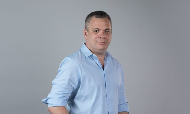 Wix plans 800-1,000 layoffs