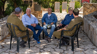 Emotional reunion: Harel Brigade tank crews recall battle for Jerusalem in 1967