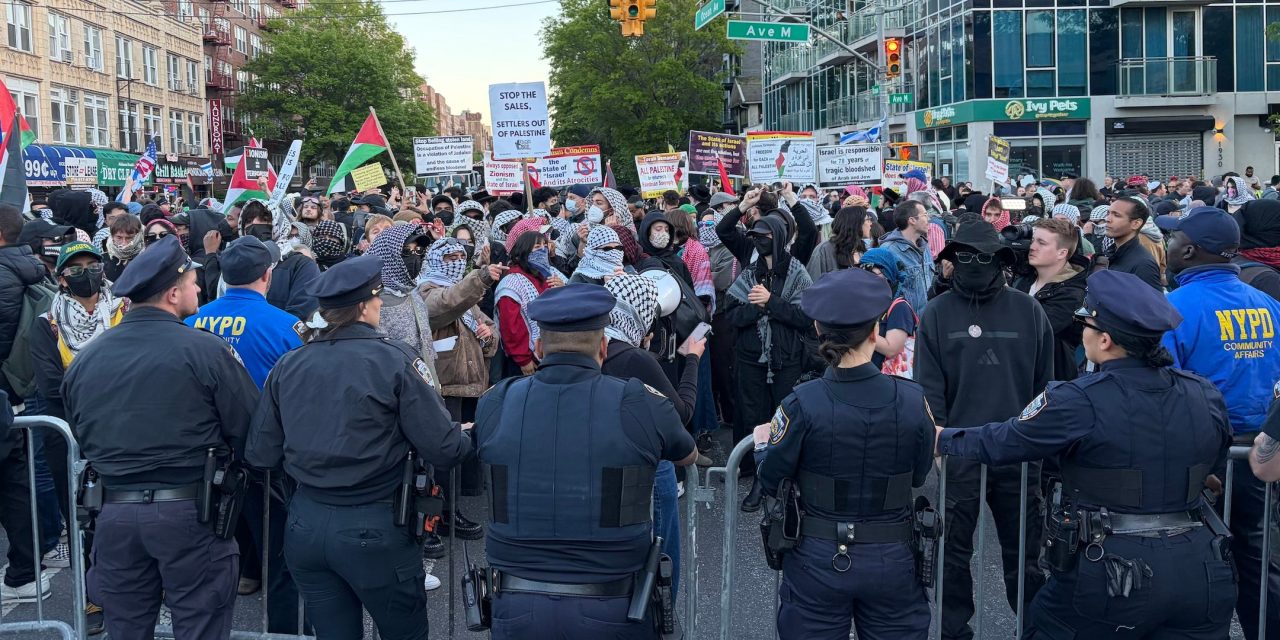As protesters swarm Brooklyn Israeli real estate expo, attendees say support mattered more than sales