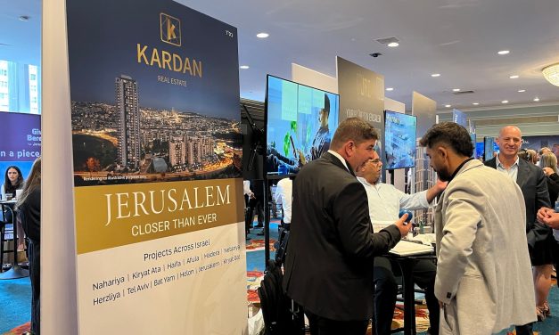 NY GOP gubernatorial candidate Bruce Blakeman attends Israeli real estate expo