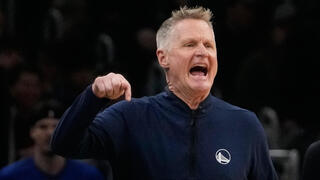 Steve Kerr will remain coach of Golden State for at least two more years