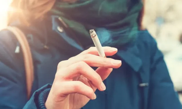 Woman stabbed over comments on smoking