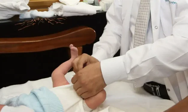 Infant dies in hospital following circumcision