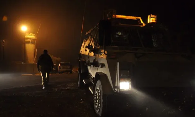 Uniformed soldier rescued from Arab village