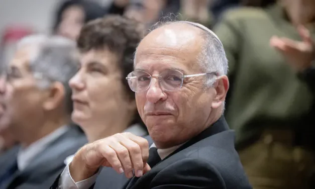 Open letter urges Supreme Court judge to reduce controversy
