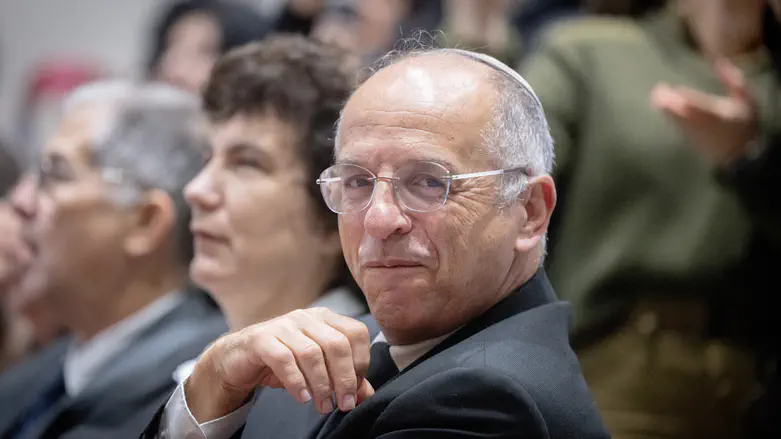 Open letter urges Supreme Court judge to reduce controversy