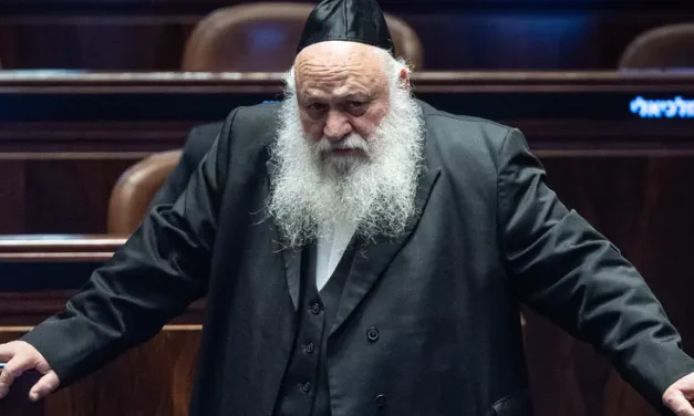 Goldknopf elected to committee for appointing rabbinical judges