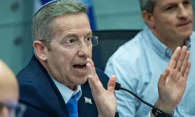Goldknopf slams Cabinet Secretary over haredi draft remarks