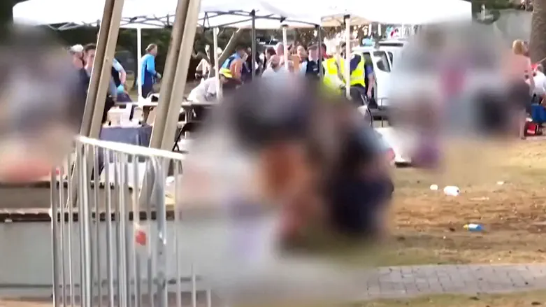 Australia: Bondi Beach hero faces accusations