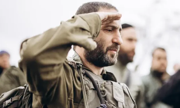 Battalion commander who fought in Gaza and Lebanon joins Avigdor Lieberman