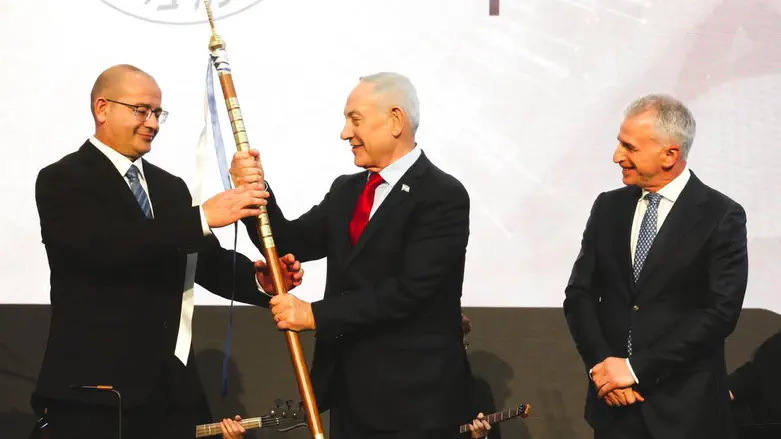 Roman Gofman Assumes Role as Mossad Director: “I Enter This Sacred Place with Humility”