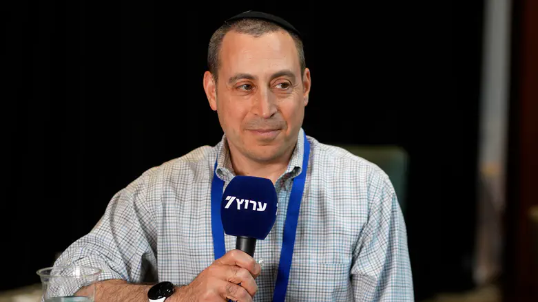 Dr. Jonathan Fish: ‘Take your skills and help the people of Israel’
