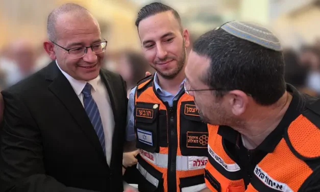 Medics who saved Shin Bet head on 10/7 in emotional encounter