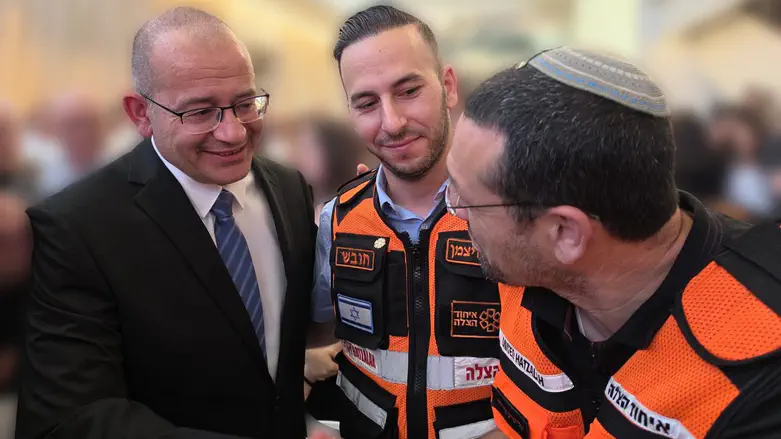 Medics who saved Shin Bet head on 10/7 in emotional encounter