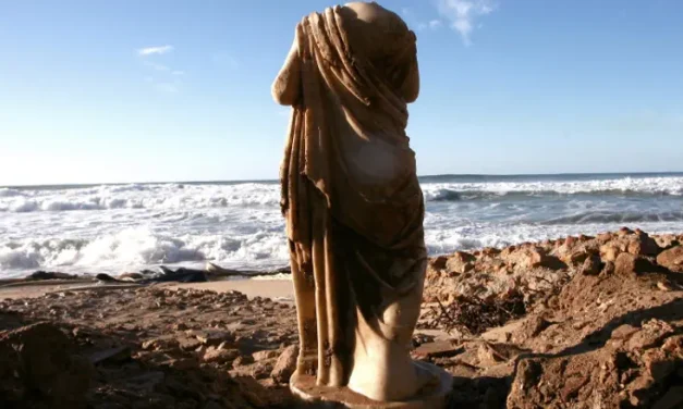 European news broadcasts censor statues to appease Islam