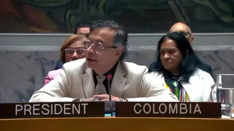 Colombian Pres compares Israel to Nazis after tweeting ‘Heil Hitler’