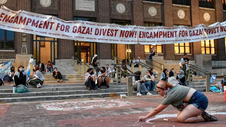 FBI arrests 8 over threats in anti-Israel campus campaign
