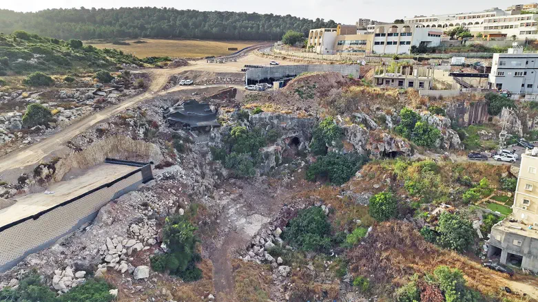 Rare prehistoric cave uncovered south of Haifa