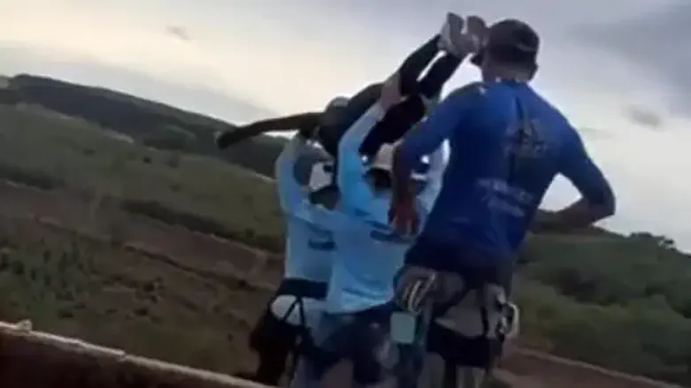 Rope-less bungee jumping ends in tragedy