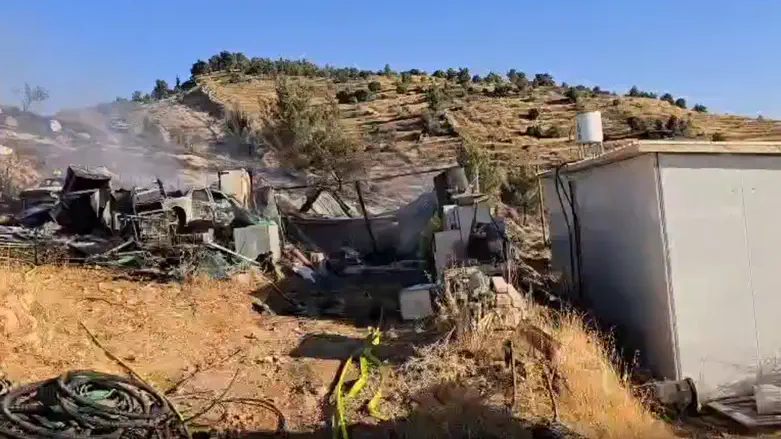 Firefighters battle brush fire in Bat Ayin