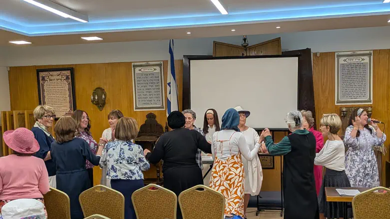 A call for unconditional love: OU Israel Women’s Division Rosh Chodesh Tammuz Seminar