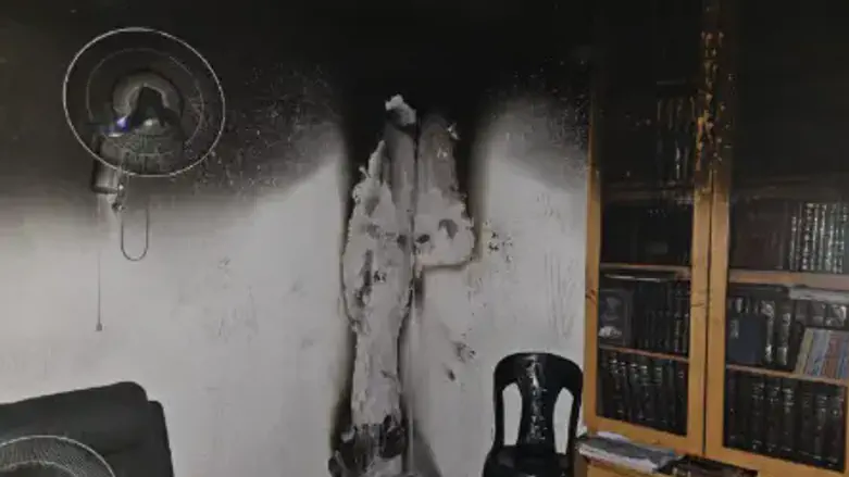 Girl saves family from burning apartment