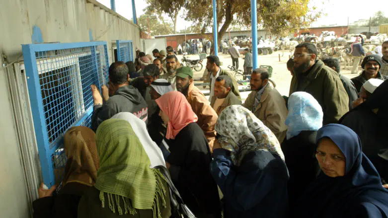 Minister Gamliel: Voluntary emmigration from Gaza is still feasible