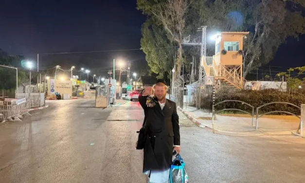 Haredi deserter sparks waves of protest at release party