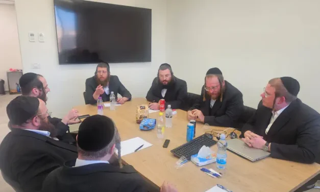 Protest convoys reveal schism in haredi community